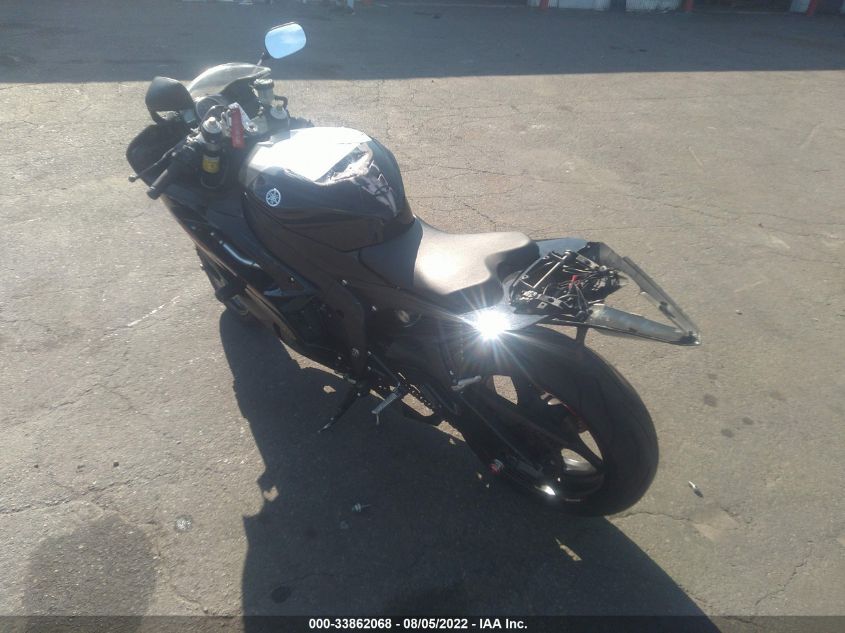 2015 YAMAHA YZFR6 JYARJ16E5FA033765