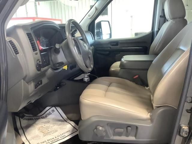 2019 NISSAN NV PASSENGER NV3500 HD SL 5BZAF0AA2KN851359