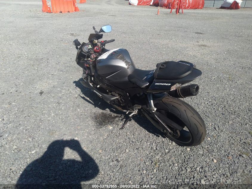 2005 SUZUKI GSX-R1000 JS1GT76A752100178
