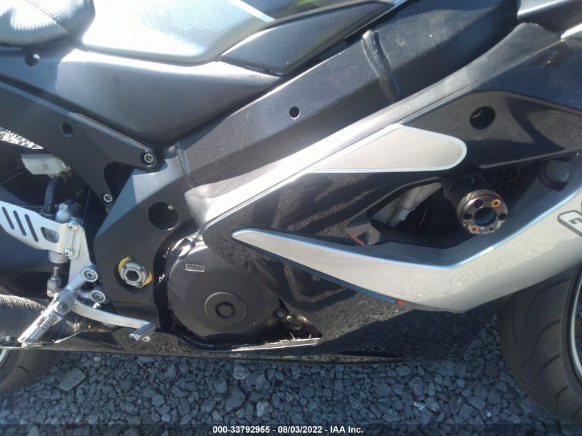 2005 SUZUKI GSX-R1000 JS1GT76A752100178