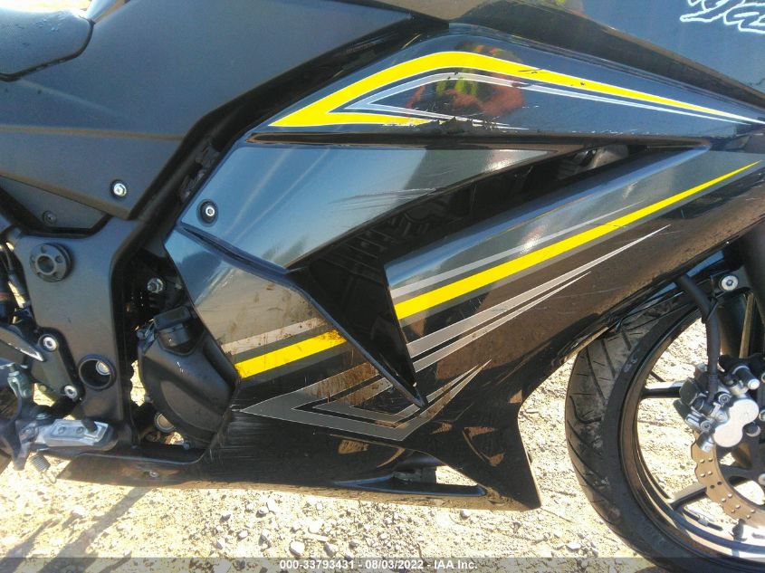 2012 KAWASAKI EX250 J JKAEXMJ1XCDAB3487