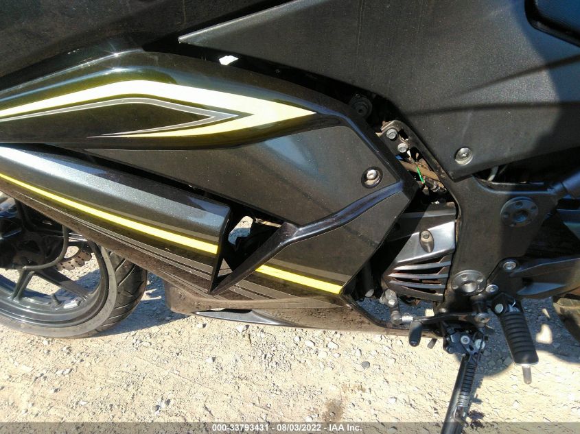 2012 KAWASAKI EX250 J JKAEXMJ1XCDAB3487