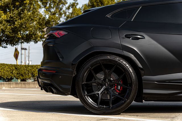 2019 LAMBORGHINI URUS ZPBUA1ZL0KLA01841