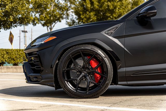 2019 LAMBORGHINI URUS ZPBUA1ZL0KLA01841