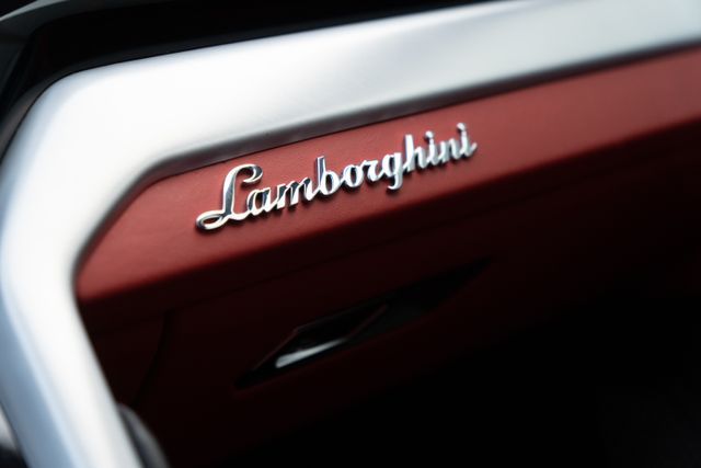 2019 LAMBORGHINI URUS ZPBUA1ZL0KLA01841