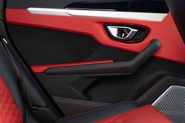 2019 LAMBORGHINI URUS ZPBUA1ZL0KLA01841