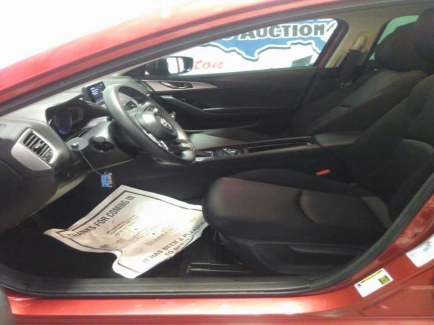 2018 MAZDA MAZDA3 4-DOOR SPORT 3MZBN1U72JM219366