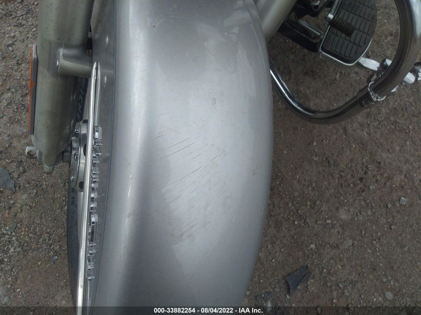 2005 HARLEY-DAVIDSON FLSTCI 1HD1BWB185Y020642