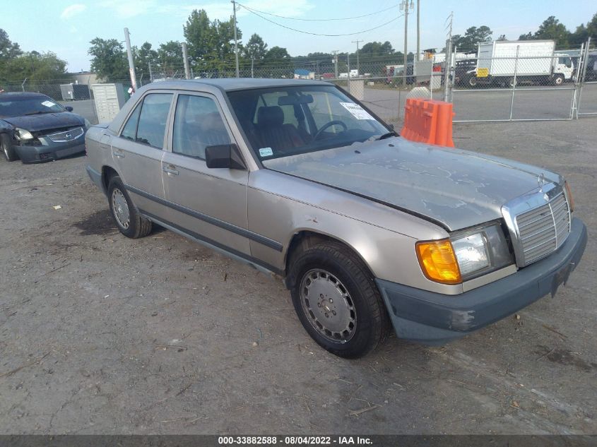 WDBEA26D1HA343249 Mercedes-benz 260 Photo 1