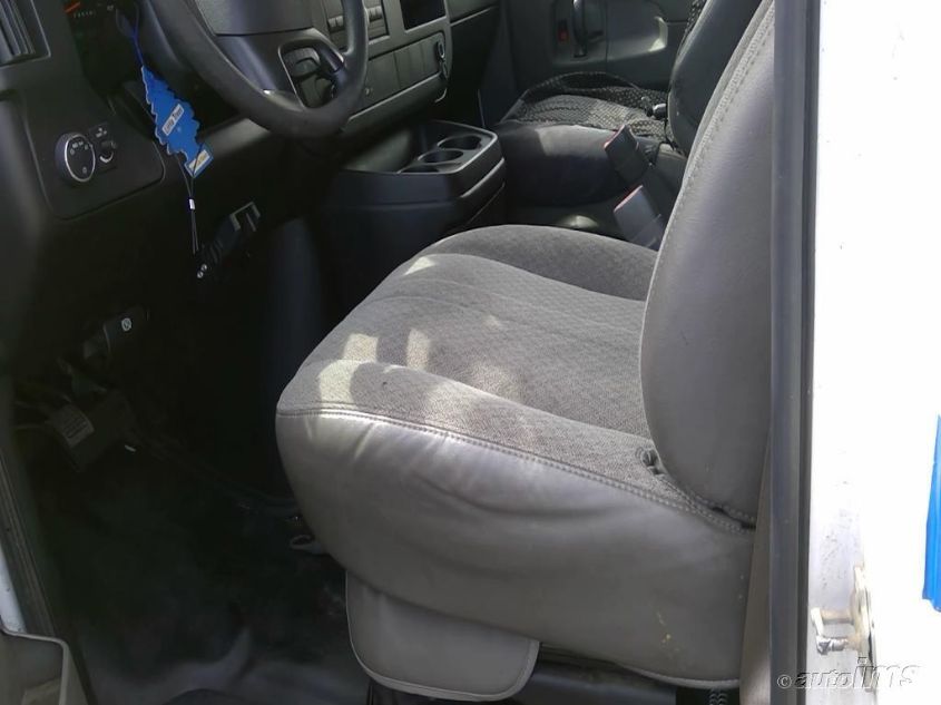2014 CHEVROLET EXPRESS CARGO VAN 1GCWGGCAXE1110137