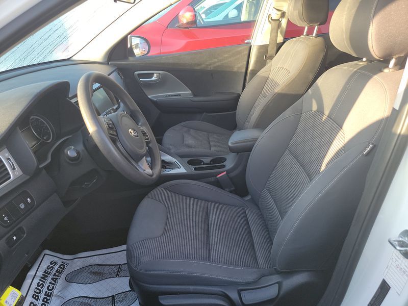 2019 KIA NIRO LX KNDCB3LC3K5261028