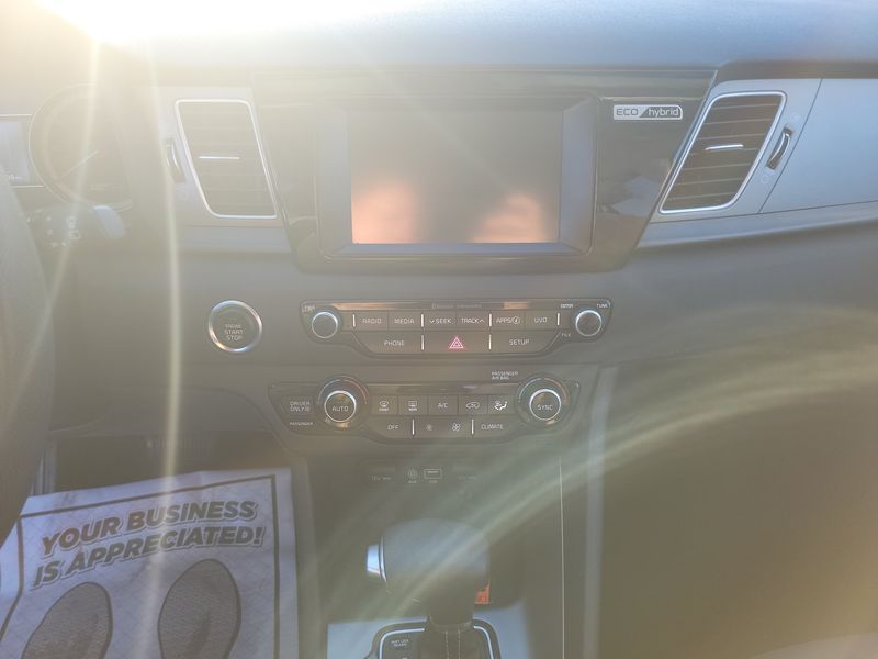 2019 KIA NIRO LX KNDCB3LC3K5261028
