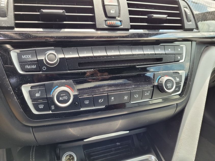 2015 BMW M4 WBS3R9C59FK331857