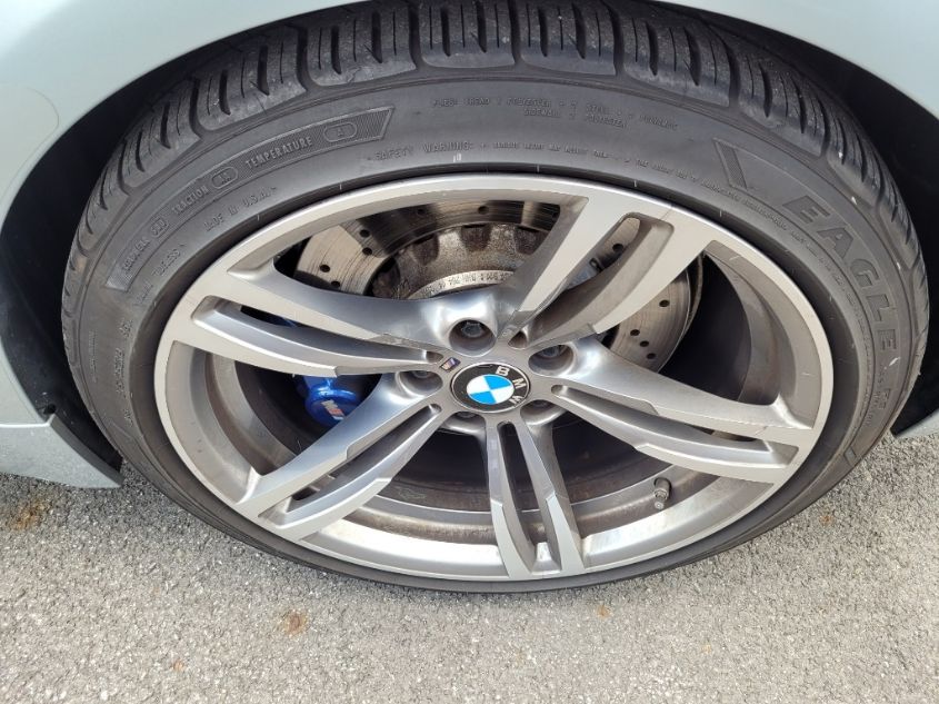 2015 BMW M4 WBS3R9C59FK331857