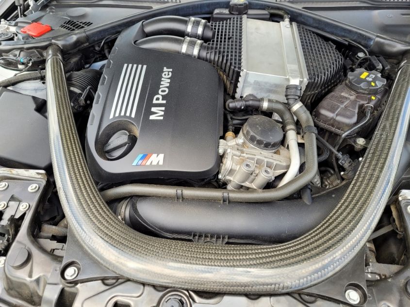 2015 BMW M4 WBS3R9C59FK331857