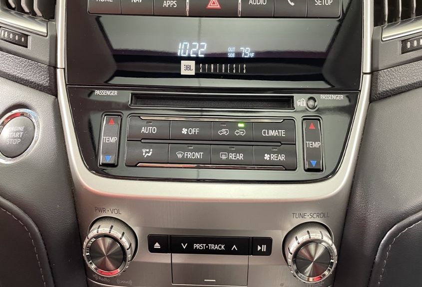2021 TOYOTA LAND CRUISER JTMCY7AJ5M4103712