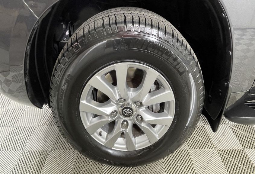 2021 TOYOTA LAND CRUISER JTMCY7AJ5M4103712