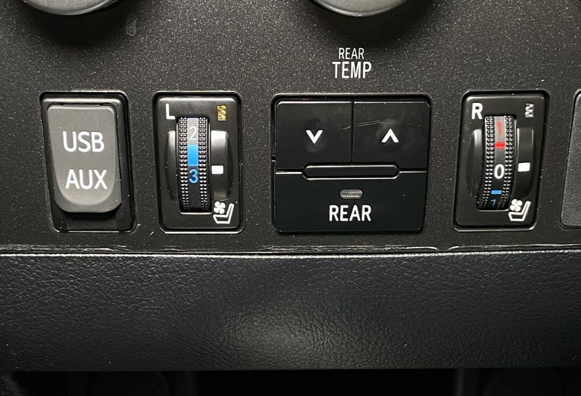 2018 TOYOTA SEQUOIA PLATINUM 5TDDY5G13JS161284