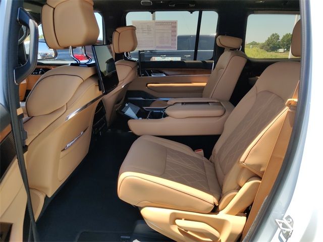 2022 JEEP GRAND WAGONEER SERIES III 1C4SJVGJ1NS137820