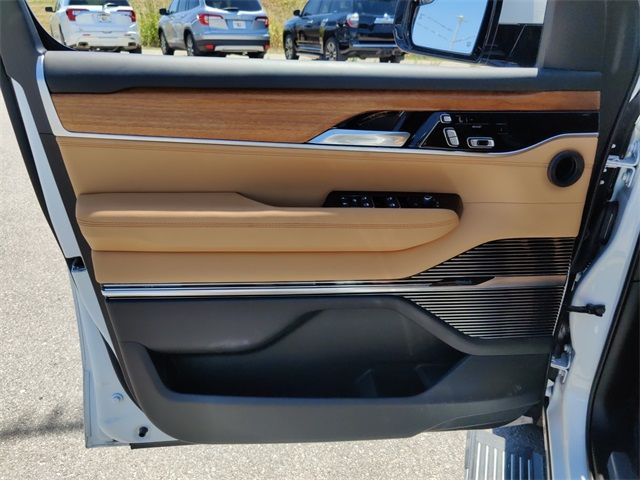 2022 JEEP GRAND WAGONEER SERIES III 1C4SJVGJ1NS137820