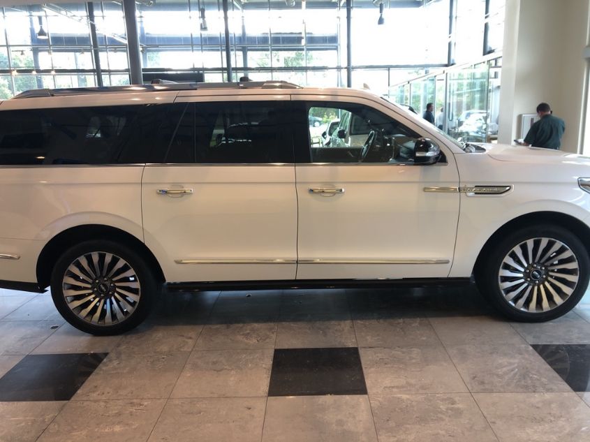 2018 LINCOLN NAVIGATOR L RESERVE 5LMJJ3LT3JEL03988