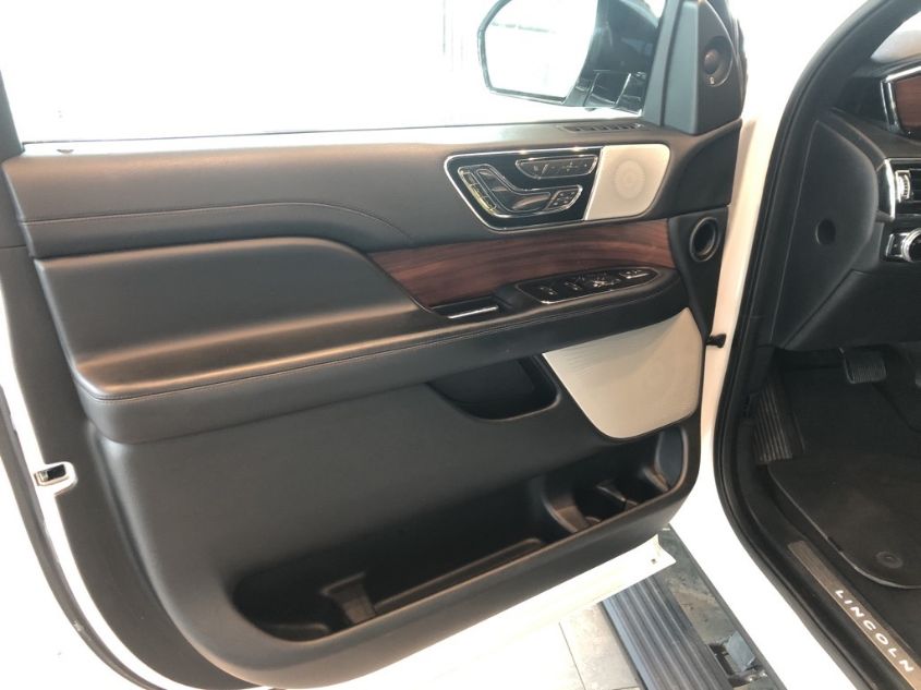 2018 LINCOLN NAVIGATOR L RESERVE 5LMJJ3LT3JEL03988