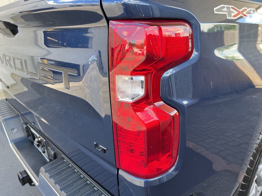 2022 CHEVROLET SILVERADO 1500 LTD LT 1GCUYDED1NZ110894