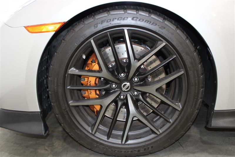 2017 NISSAN GT-R PREMIUM JN1AR5EF9HM820864