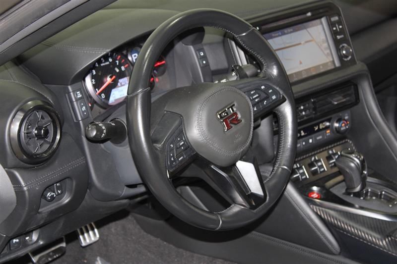 2017 NISSAN GT-R PREMIUM JN1AR5EF9HM820864