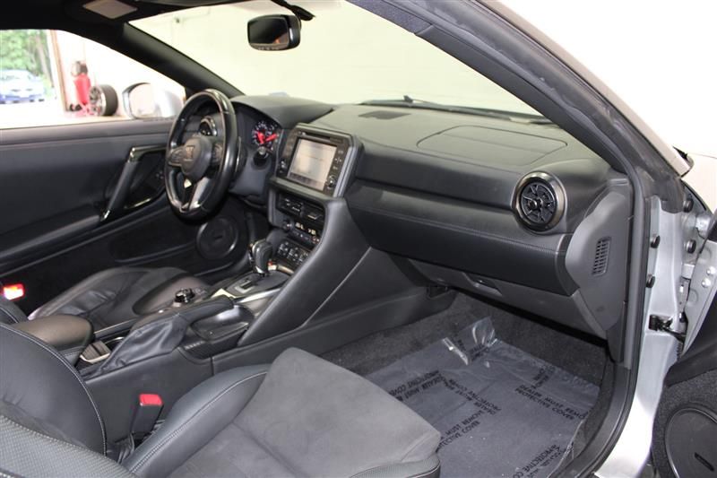 2017 NISSAN GT-R PREMIUM JN1AR5EF9HM820864