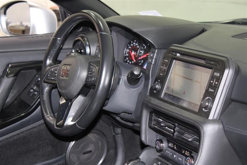2017 NISSAN GT-R PREMIUM JN1AR5EF9HM820864