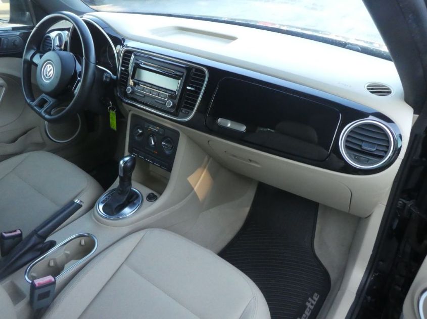 2013 VOLKSWAGEN BEETLE CONVERTIBLE 2.5L 3VW5X7AT4DM820004