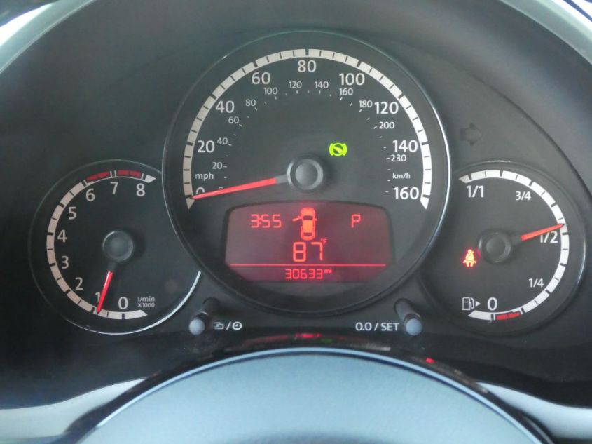 2013 VOLKSWAGEN BEETLE CONVERTIBLE 2.5L 3VW5X7AT4DM820004