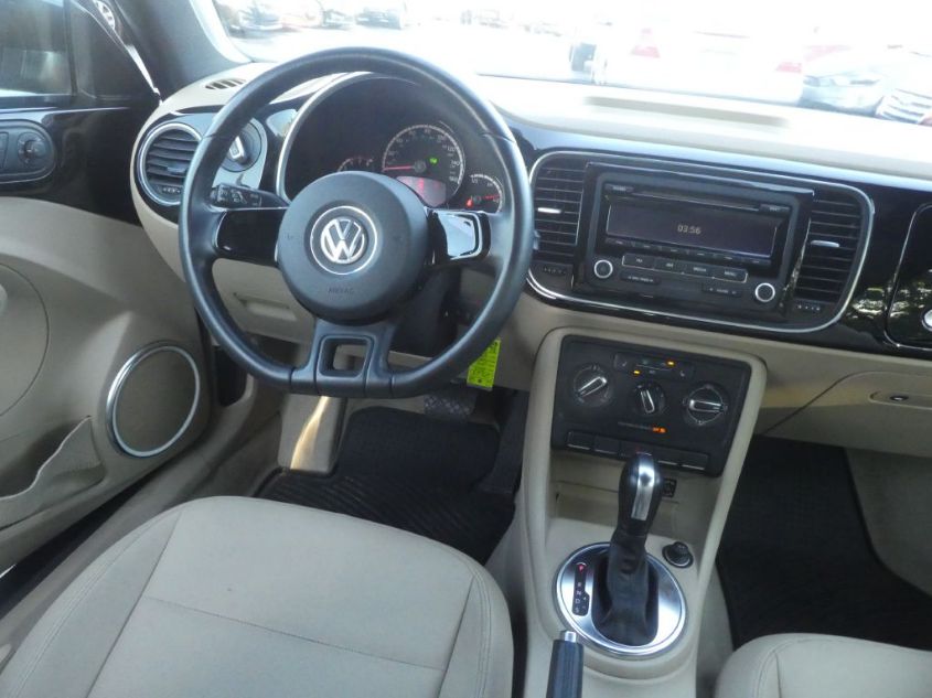 2013 VOLKSWAGEN BEETLE CONVERTIBLE 2.5L 3VW5X7AT4DM820004
