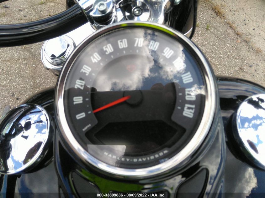 2019 HARLEY-DAVIDSON FLSL 1HD1YDJ2XKB055324