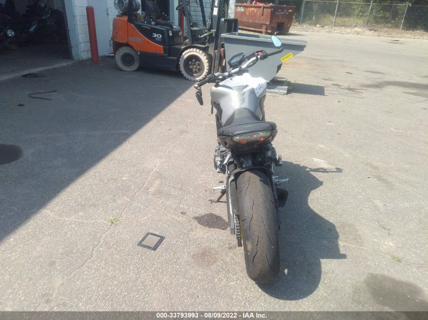 2016 YAMAHA FZ09 JYARN33E6GA011330