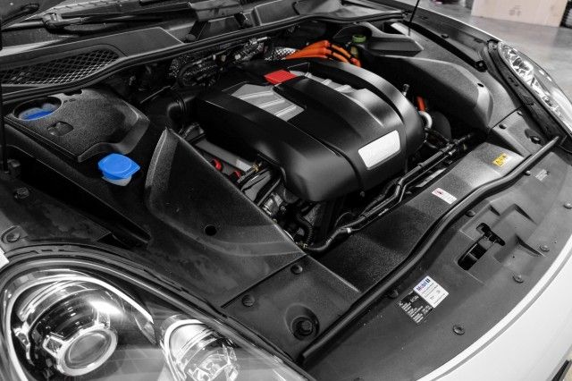 2015 PORSCHE CAYENNE S E-HYBRID WP1AE2A29FLA52542