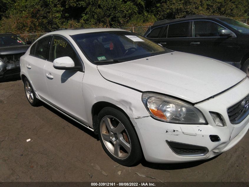 2013 VOLVO S60 T5 YV1612FSXD2201985
