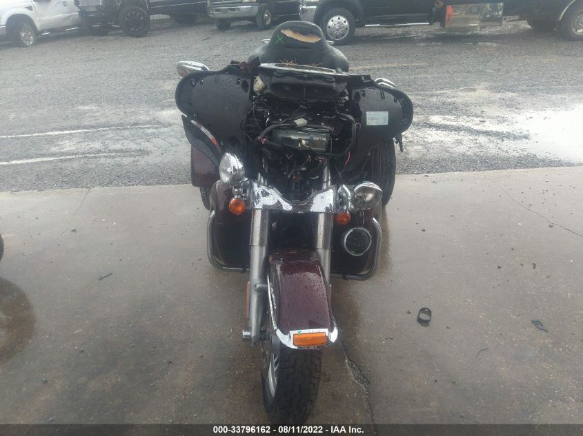 2019 HARLEY-DAVIDSON FLHTCUTG 1HD1MAF18KB850866