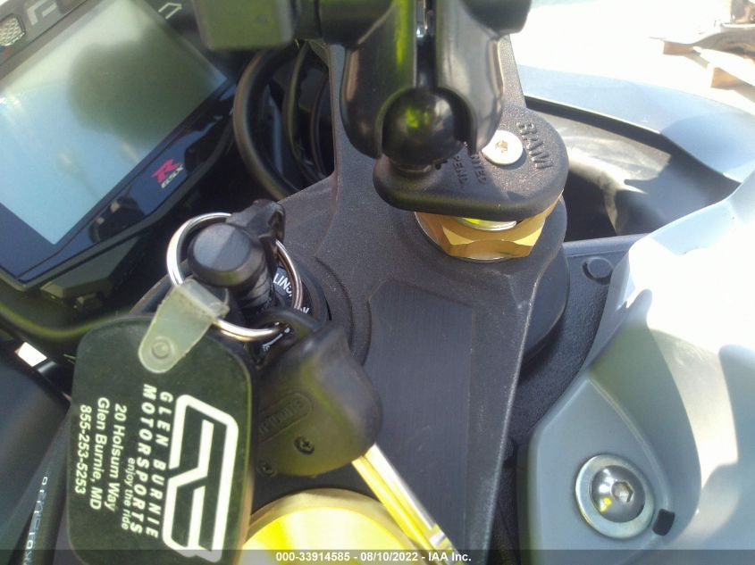 2022 SUZUKI GSX-R1000 JS1DM11B6N7100012