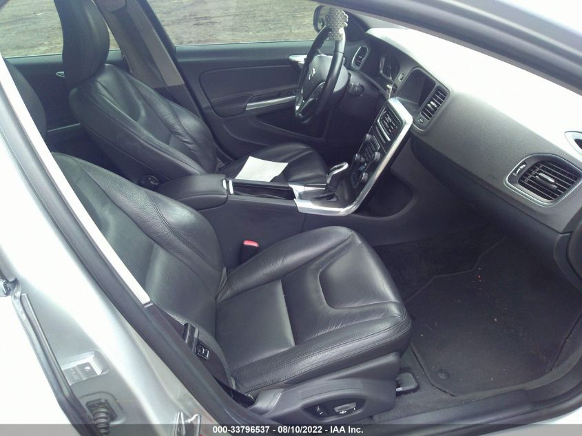 2014 VOLVO S60 T5 YV1612FS4E2297842