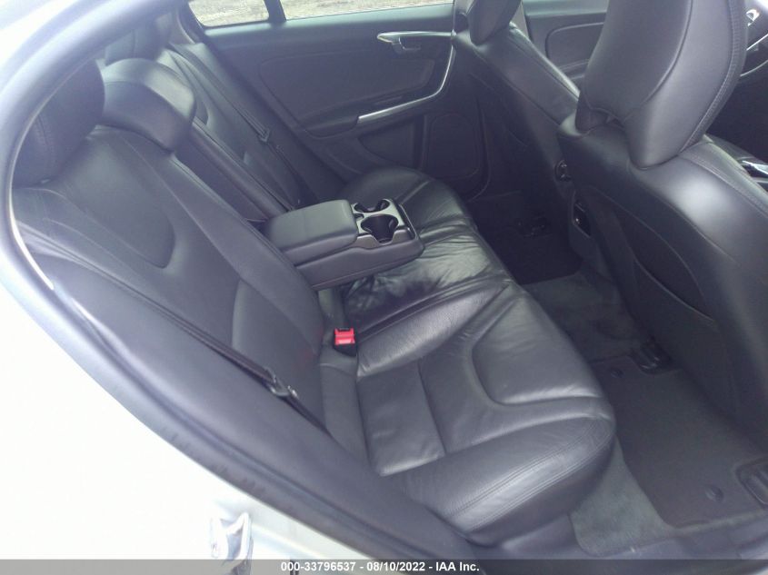 2014 VOLVO S60 T5 YV1612FS4E2297842