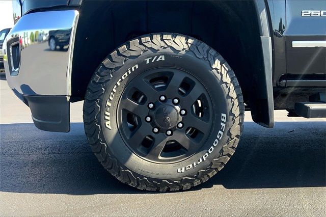 2015 GMC SIERRA 2500HD SLT 1GT12ZE89FF122136