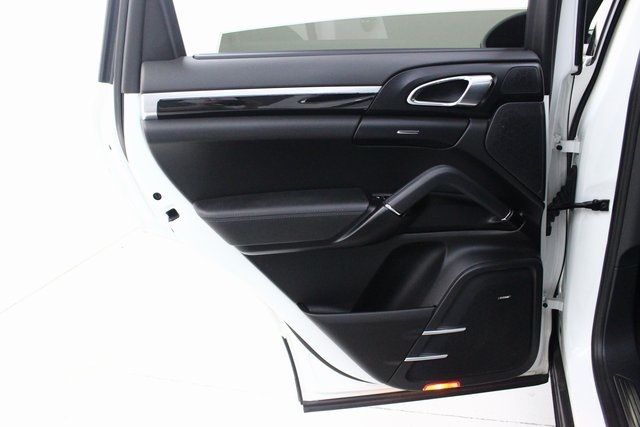 2016 PORSCHE CAYENNE WP1AA2A22GKA37173