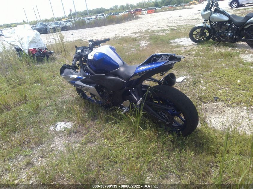 2015 YAMAHA YZFR3 MH3RH06YXFK002382