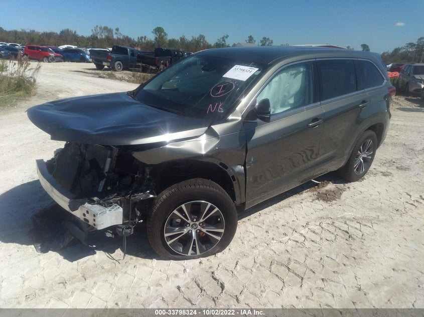 VIN 5TDZARFH6JS039034 2018 TOYOTA HIGHLANDER LE
