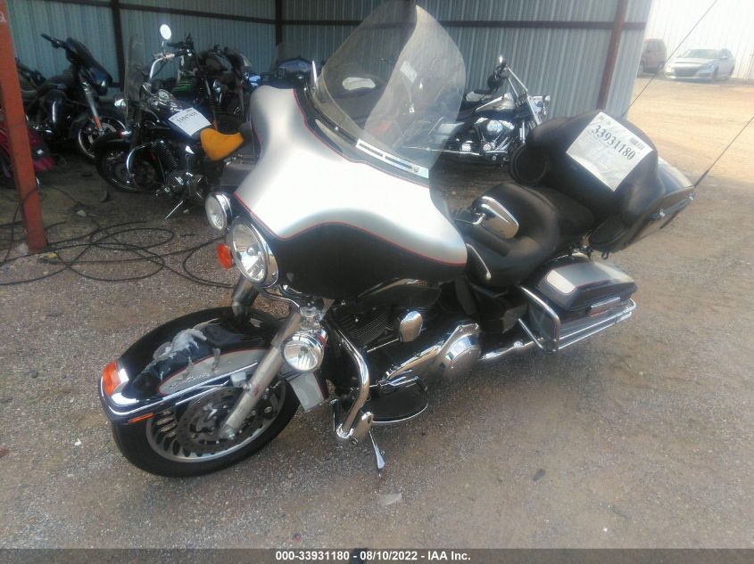 2010 HARLEY-DAVIDSON FLHTCU 1HD1FC419AB627906