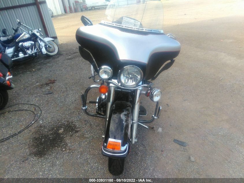 2010 HARLEY-DAVIDSON FLHTCU 1HD1FC419AB627906