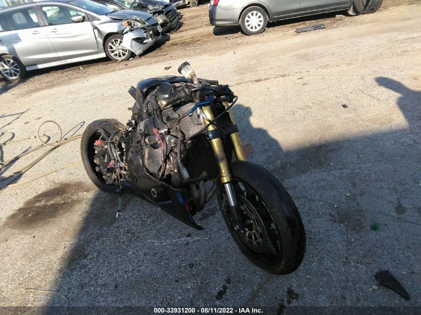 2018 HONDA CBR600 RR - JH2PC40J8JK400519