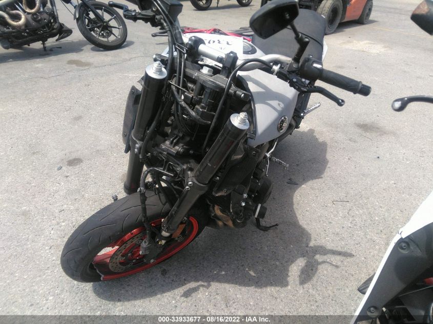2019 YAMAHA MT09 C JYARN53Y3KA001207
